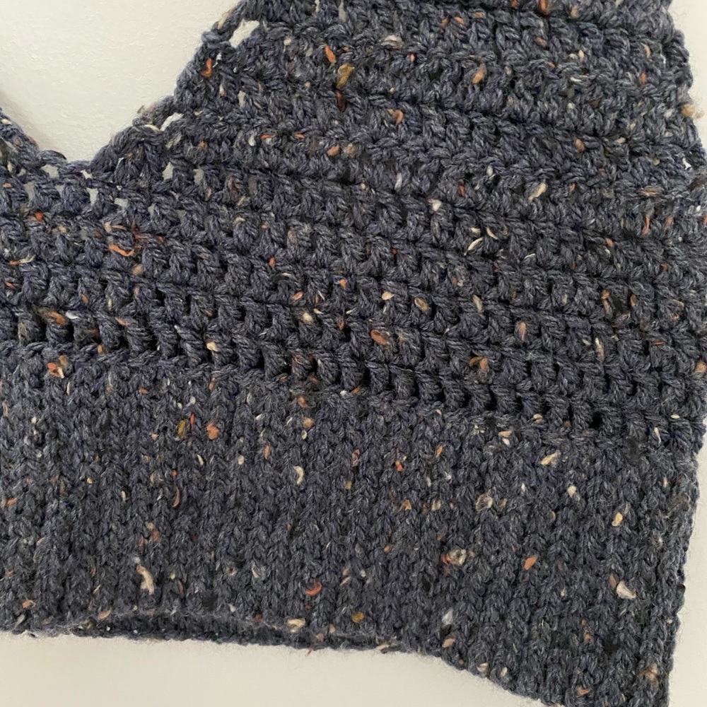 Handmade crocheted tank - Picture 3 of 4